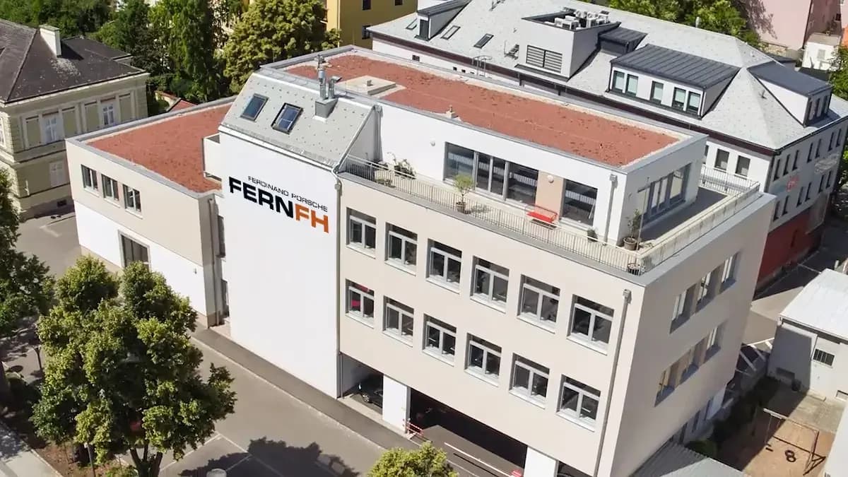 Ferdinand Porsche FernFH campus cover