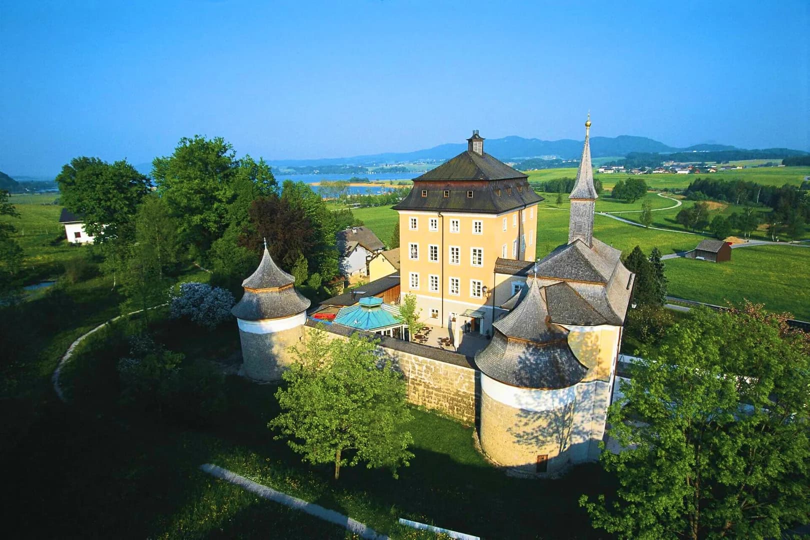 Seeburg Castle University (Privatuniversität Schloss Seeburg — SCU) campus cover