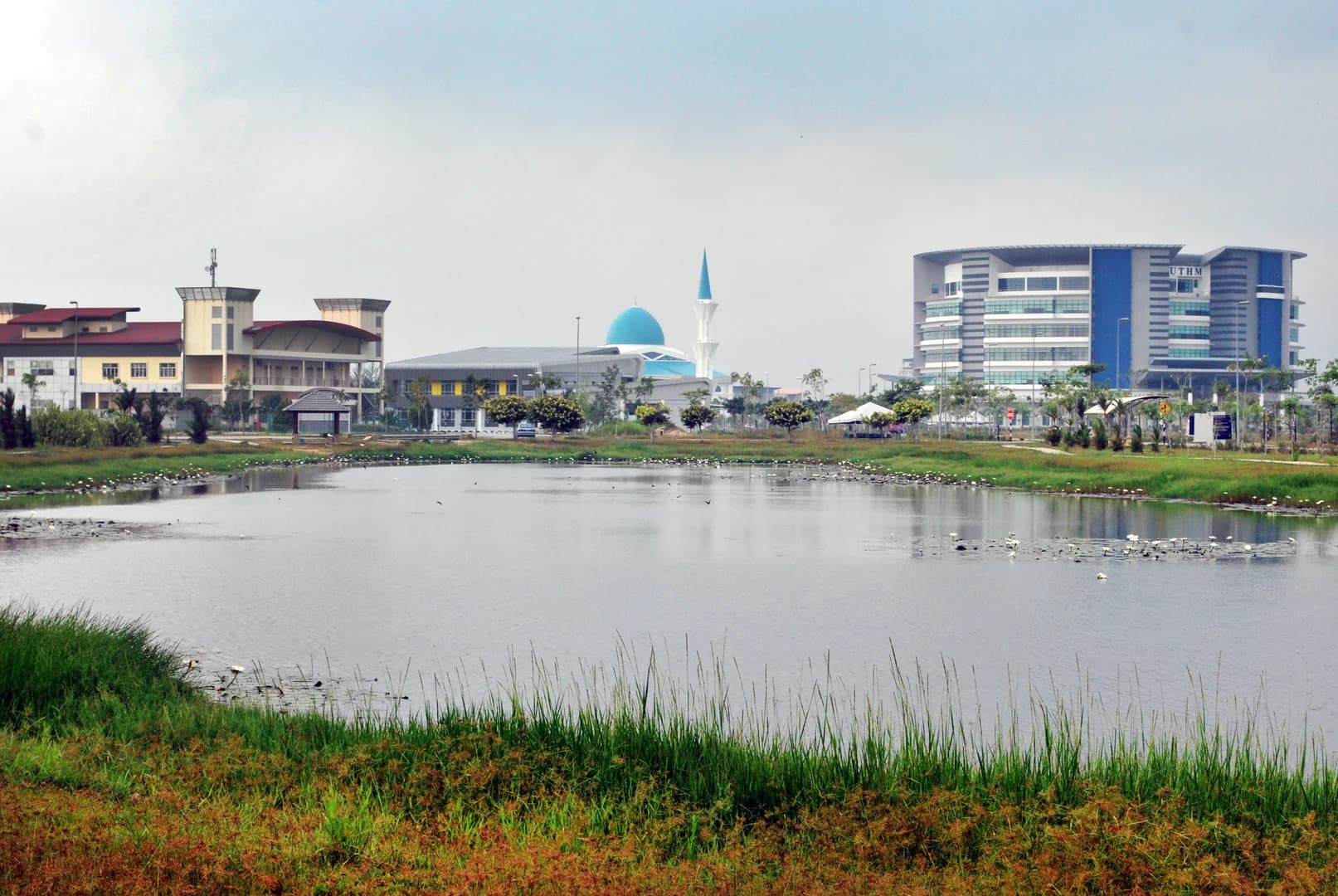 Universiti Tun Hussein Onn Malaysia (UTHM) campus cover