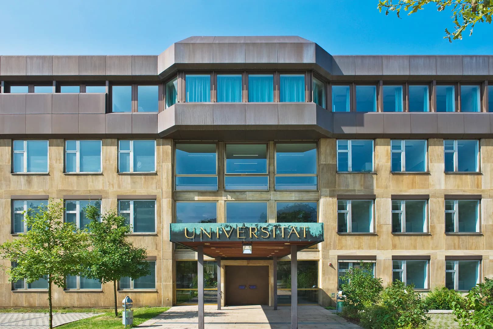 Otto-Friedrich-Universität Bamberg campus cover